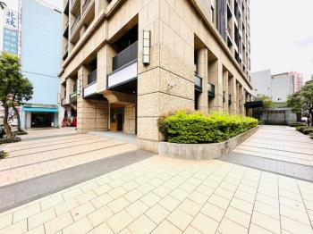 桃園民族路金店面