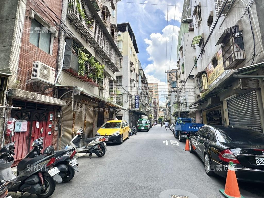近萬大ＬＧ０８方正美寓房屋室內格局與周邊環境