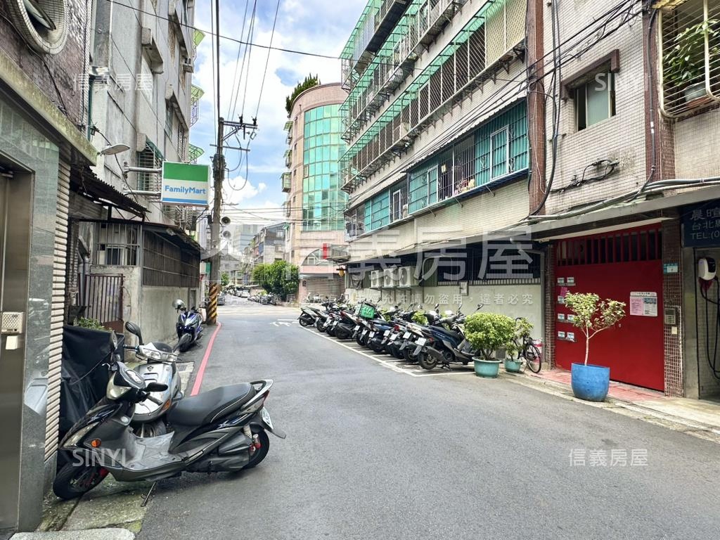 近萬大ＬＧ０８方正美寓房屋室內格局與周邊環境