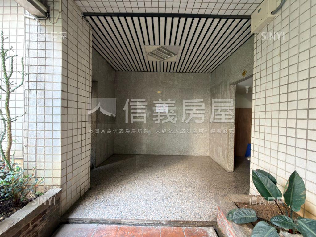 （新）絕代風華三房平車房屋室內格局與周邊環境
