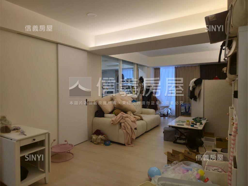 新東街一樓裝潢美邸房屋室內格局與周邊環境