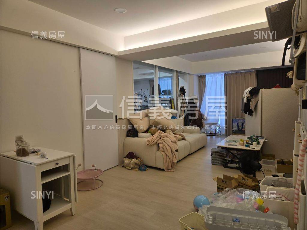 新東街一樓裝潢美邸房屋室內格局與周邊環境