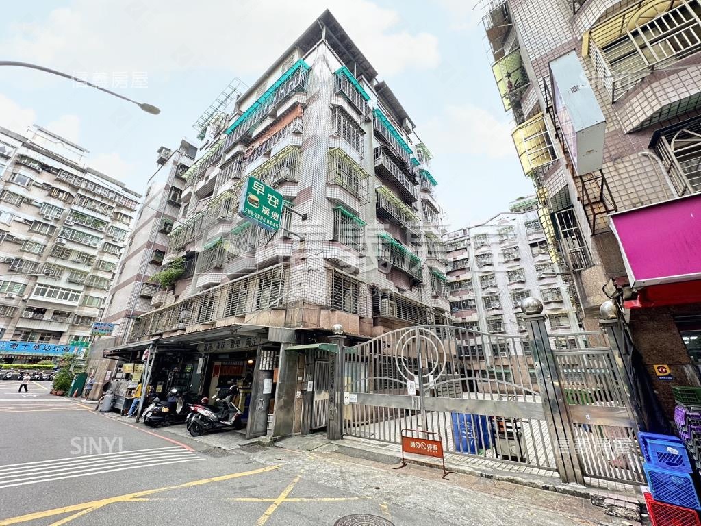 土城大面寬金店面房屋室內格局與周邊環境