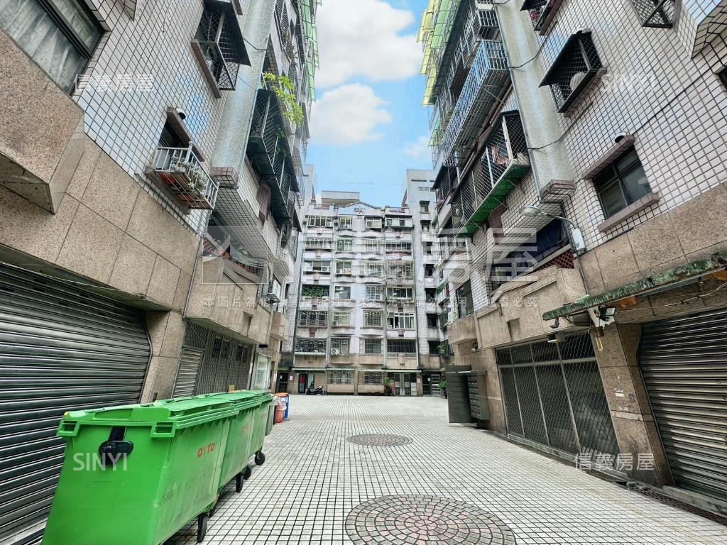 土城大面寬金店面房屋室內格局與周邊環境