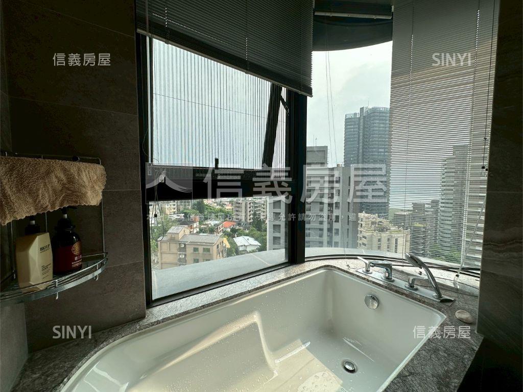莫札特輕奢豪邸房屋室內格局與周邊環境