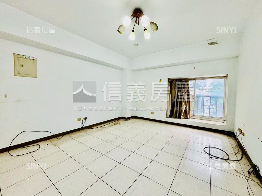 近中山醫兩房平車房屋室內格局與周邊環境
