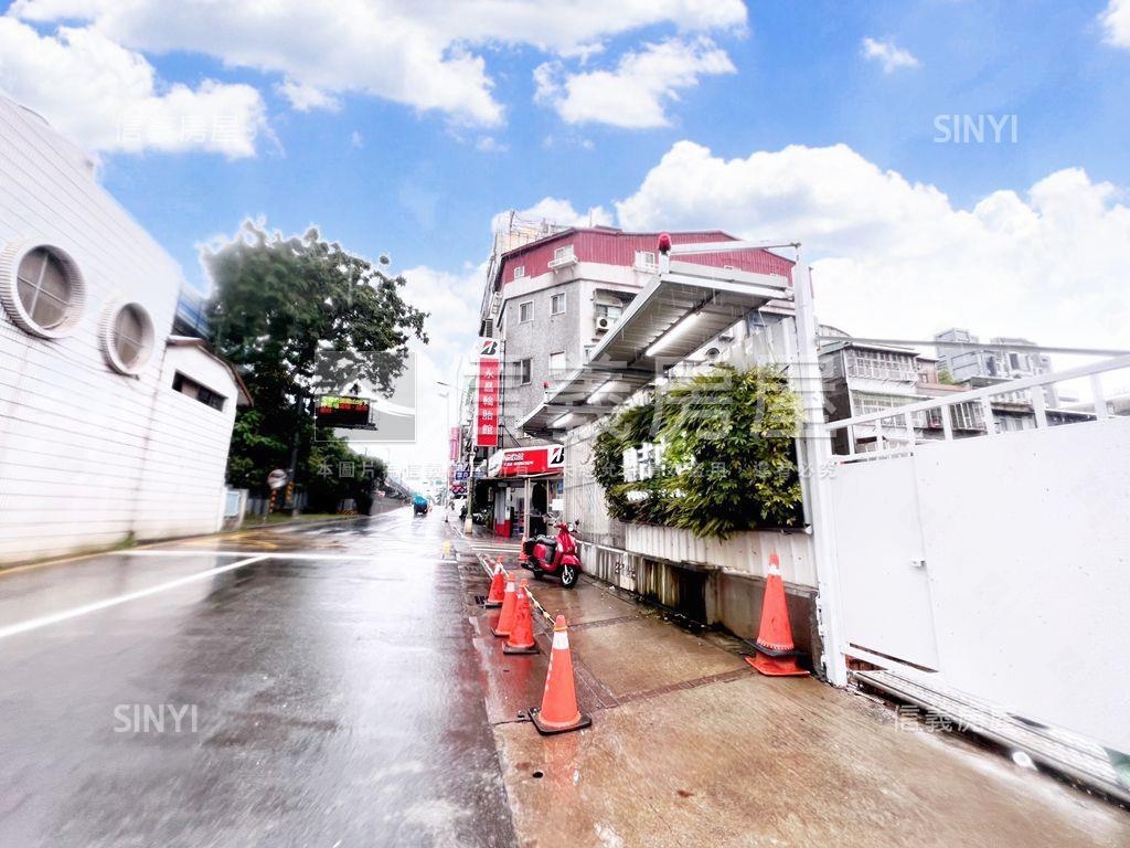 鼎吉中山Ａ８－２Ｆ＋坡平房屋室內格局與周邊環境