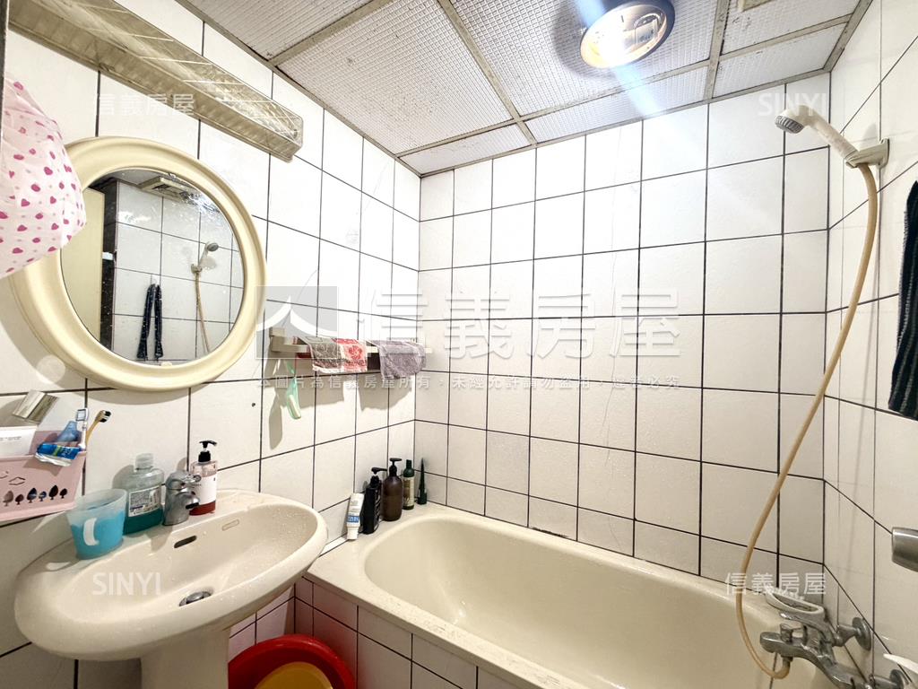 幼獅比佛利低總價陽台套房房屋室內格局與周邊環境