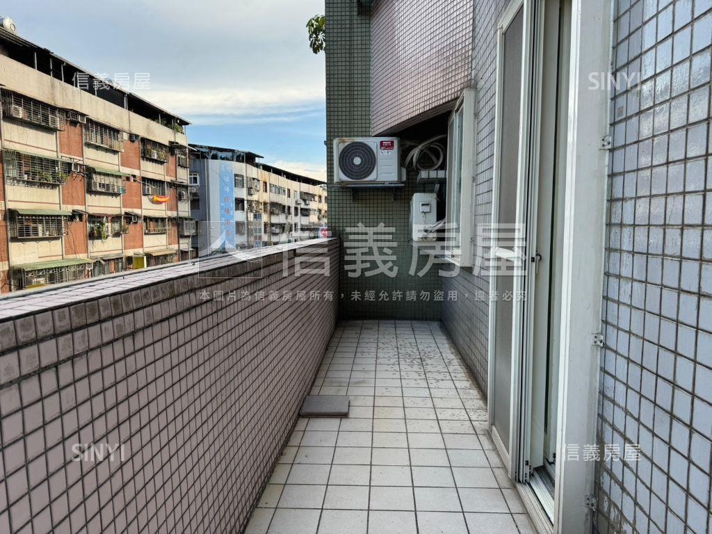 東湖商圈稀有兩房車位房屋室內格局與周邊環境