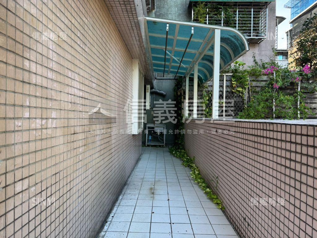東湖商圈稀有兩房車位房屋室內格局與周邊環境