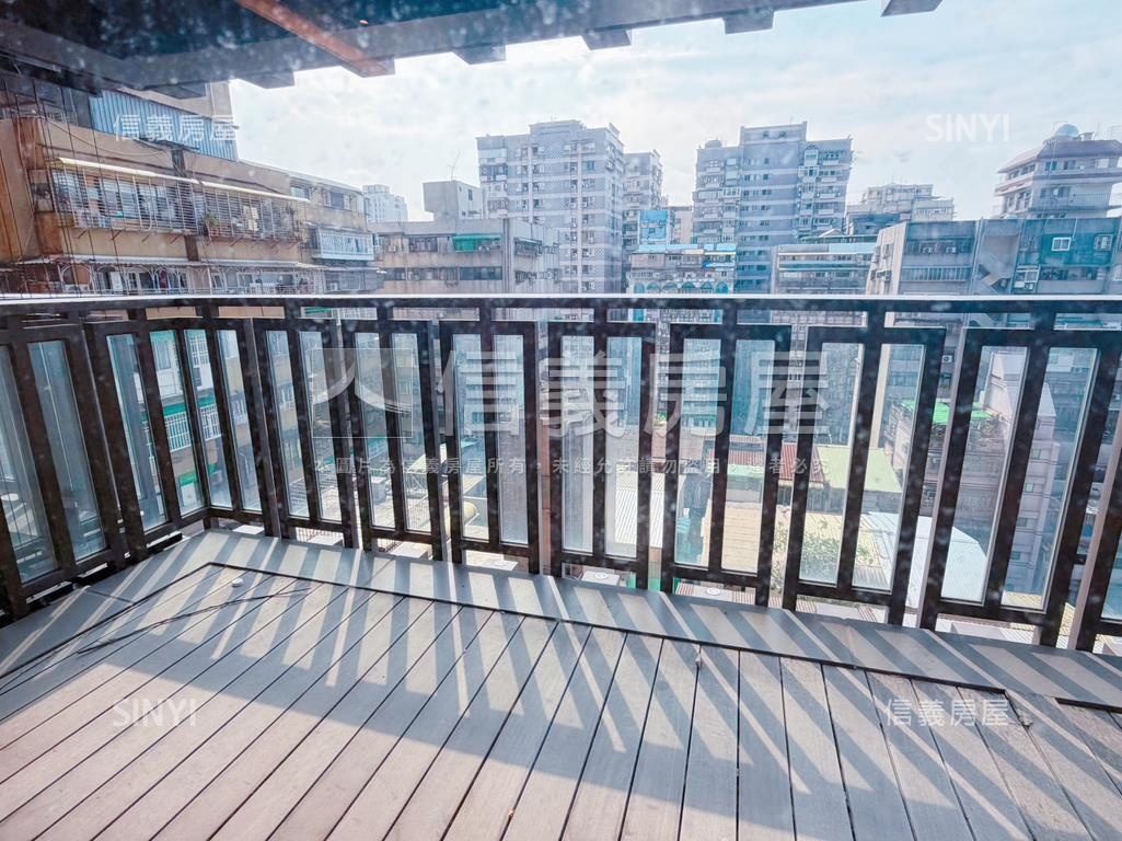 品中山霸氣三房車位房屋室內格局與周邊環境