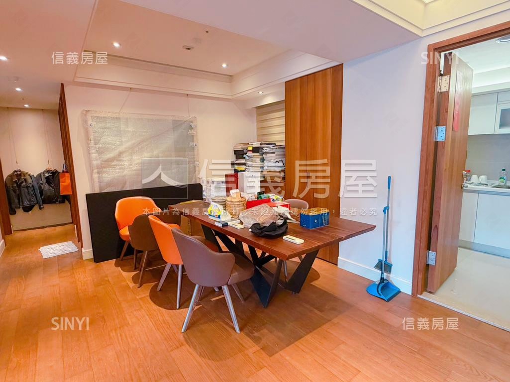 品中山霸氣三房車位房屋室內格局與周邊環境