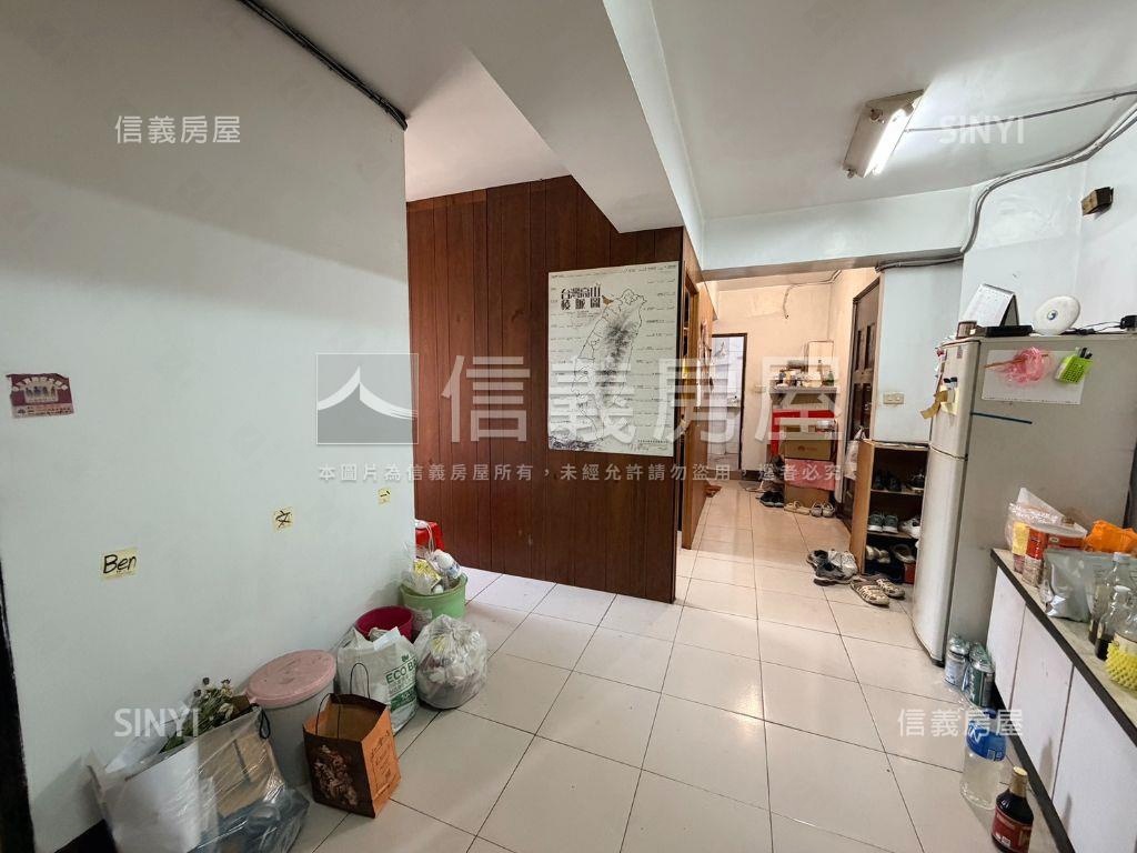 近高醫建工商圈採光四房房屋室內格局與周邊環境