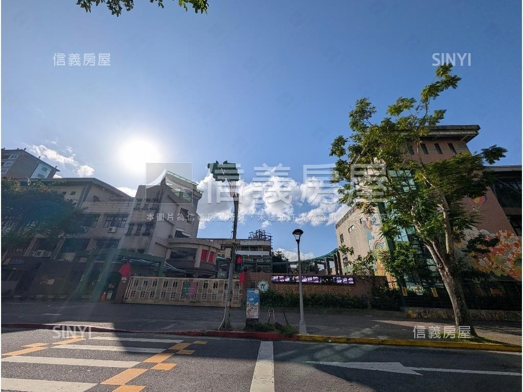 松勤世貿新城高樓景觀房屋室內格局與周邊環境