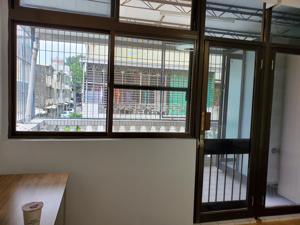 平實營區大坪面寬透天房屋室內格局與周邊環境