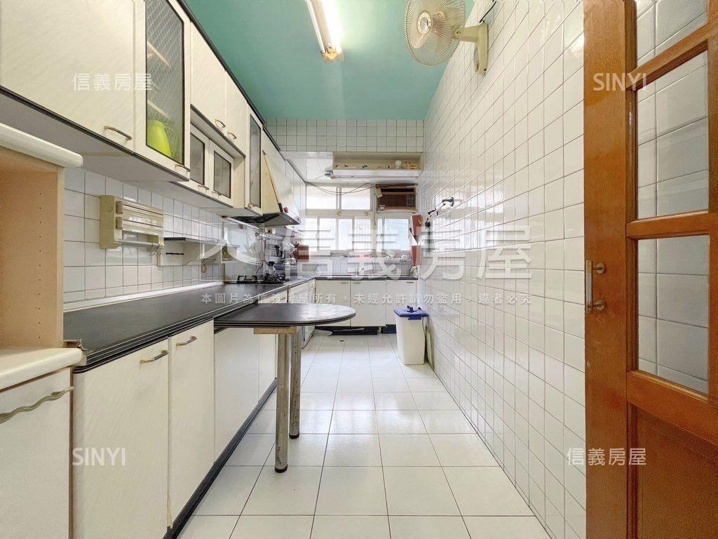 四號公園．大坪數雙衛格局房屋室內格局與周邊環境