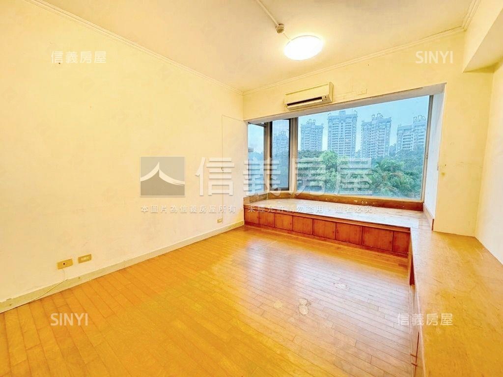 涵煙翠臻品二房房屋室內格局與周邊環境