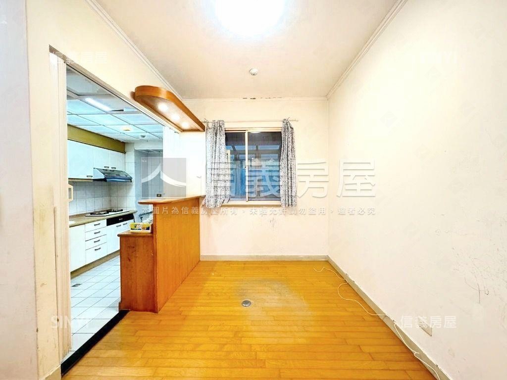 涵煙翠臻品二房房屋室內格局與周邊環境