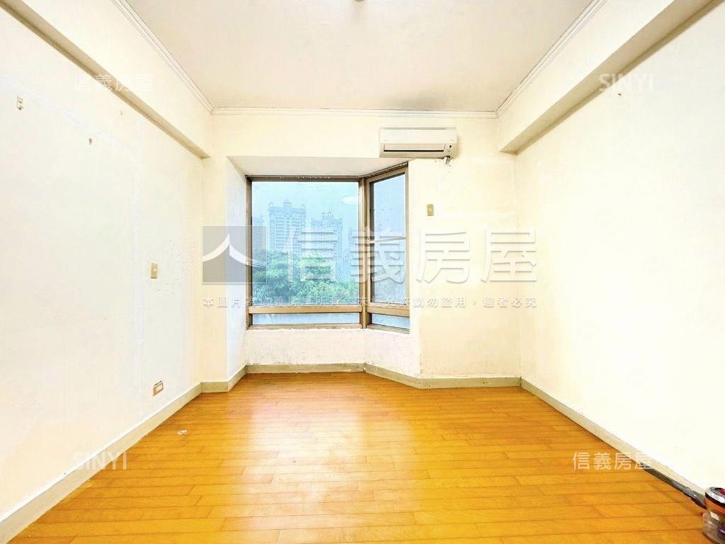 涵煙翠臻品二房房屋室內格局與周邊環境