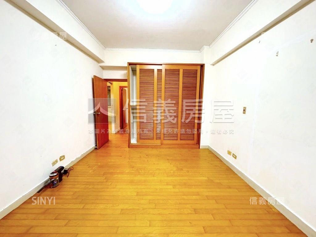 涵煙翠臻品二房房屋室內格局與周邊環境