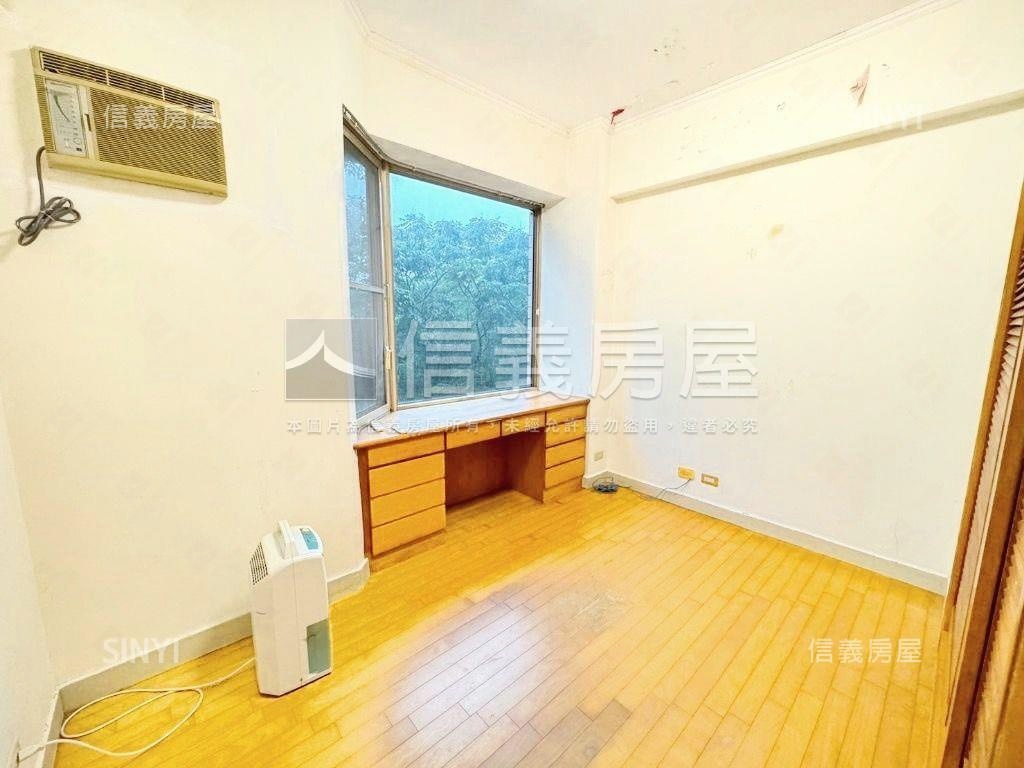涵煙翠臻品二房房屋室內格局與周邊環境