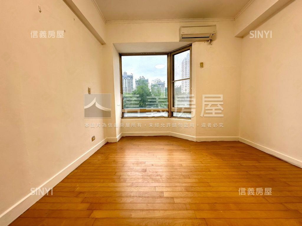 涵煙翠臻品二房房屋室內格局與周邊環境