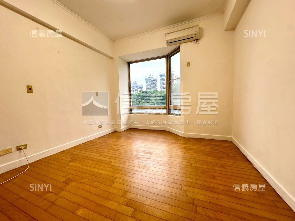 涵煙翠臻品二房房屋室內格局與周邊環境