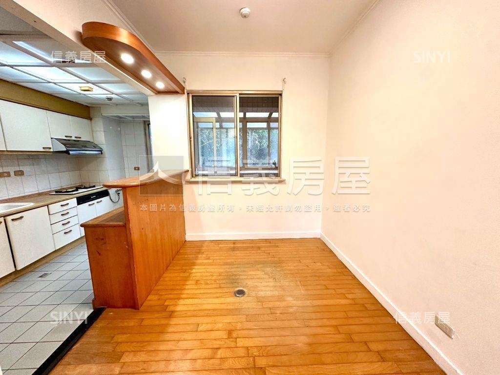 涵煙翠臻品二房房屋室內格局與周邊環境