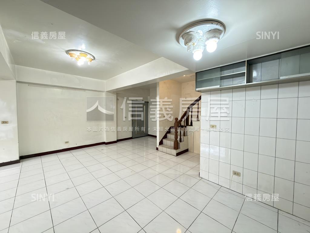 白雞空間好大美寓房屋室內格局與周邊環境