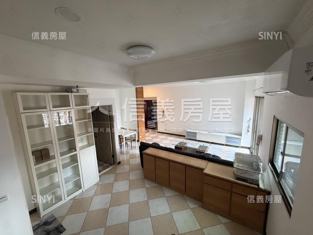 世代名門挑高朝南高樓房屋室內格局與周邊環境