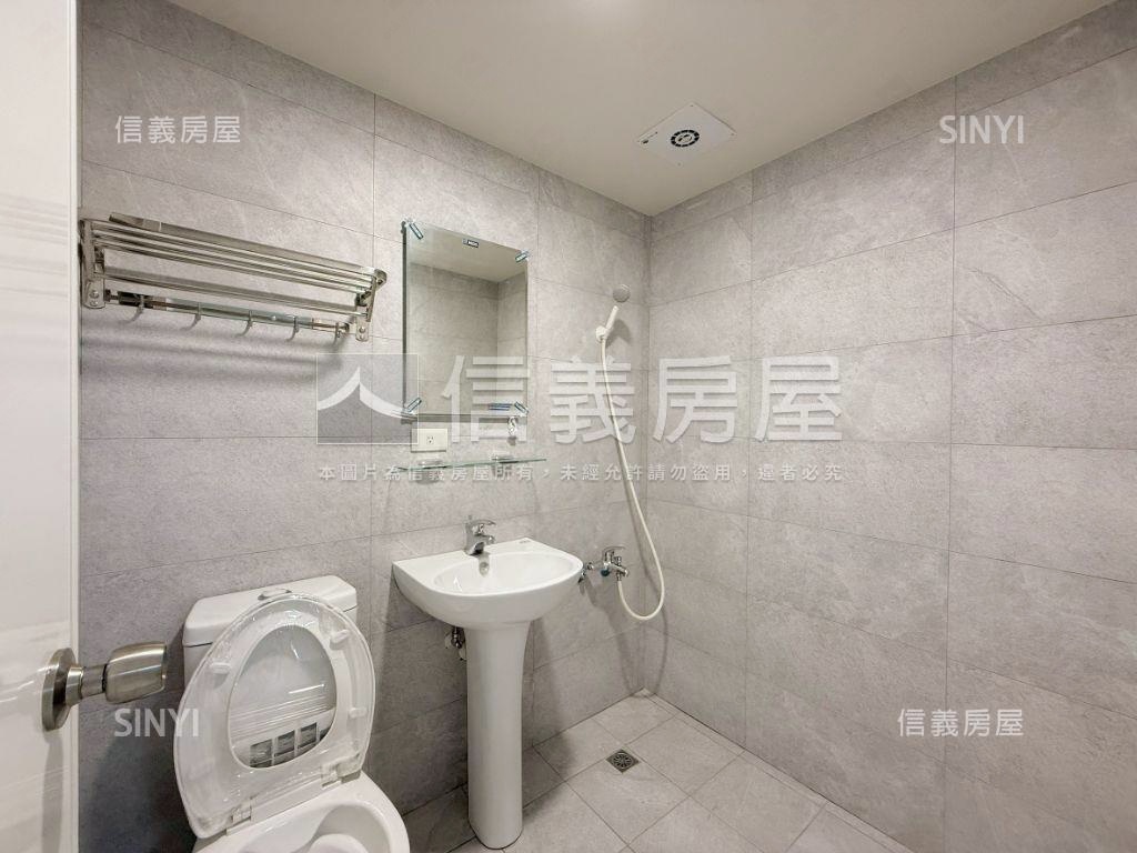 久樘開發得寶名邸附雙車位房屋室內格局與周邊環境