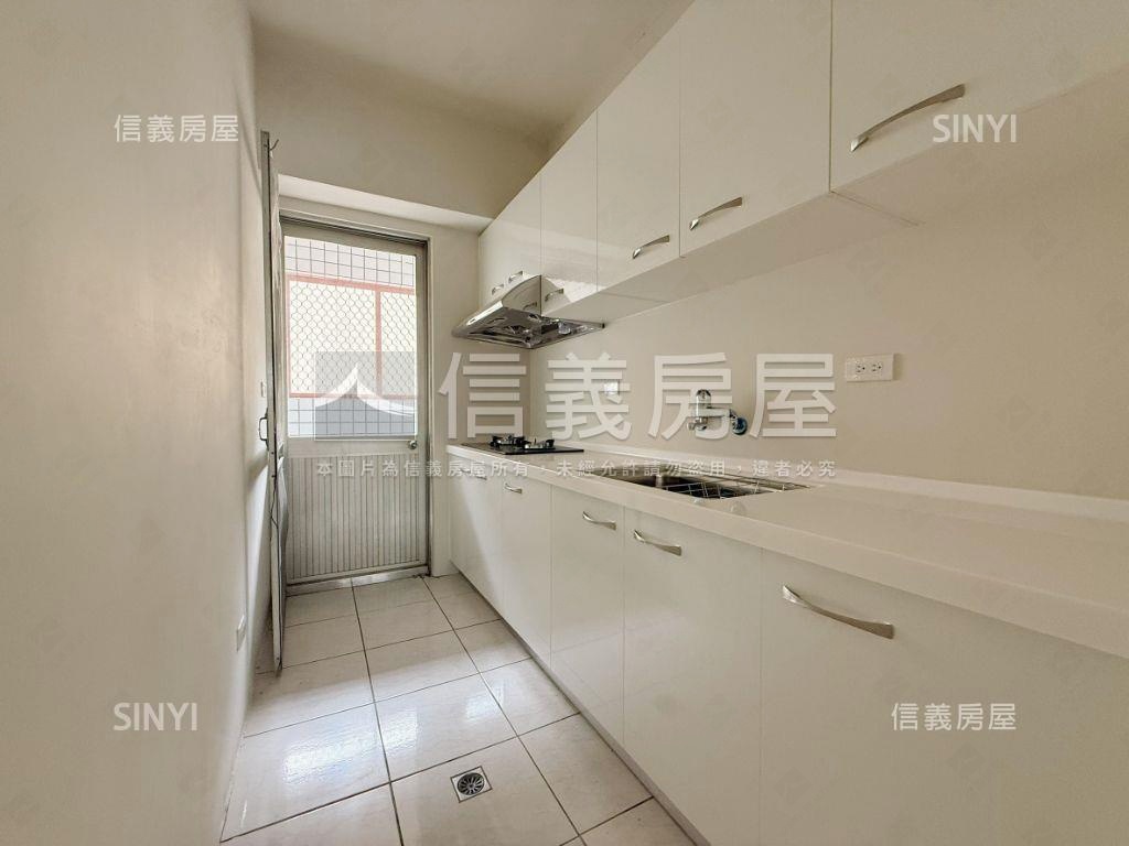 久樘開發得寶名邸附雙車位房屋室內格局與周邊環境