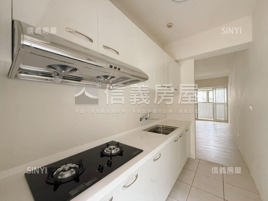 久樘開發得寶名邸附雙車位房屋室內格局與周邊環境