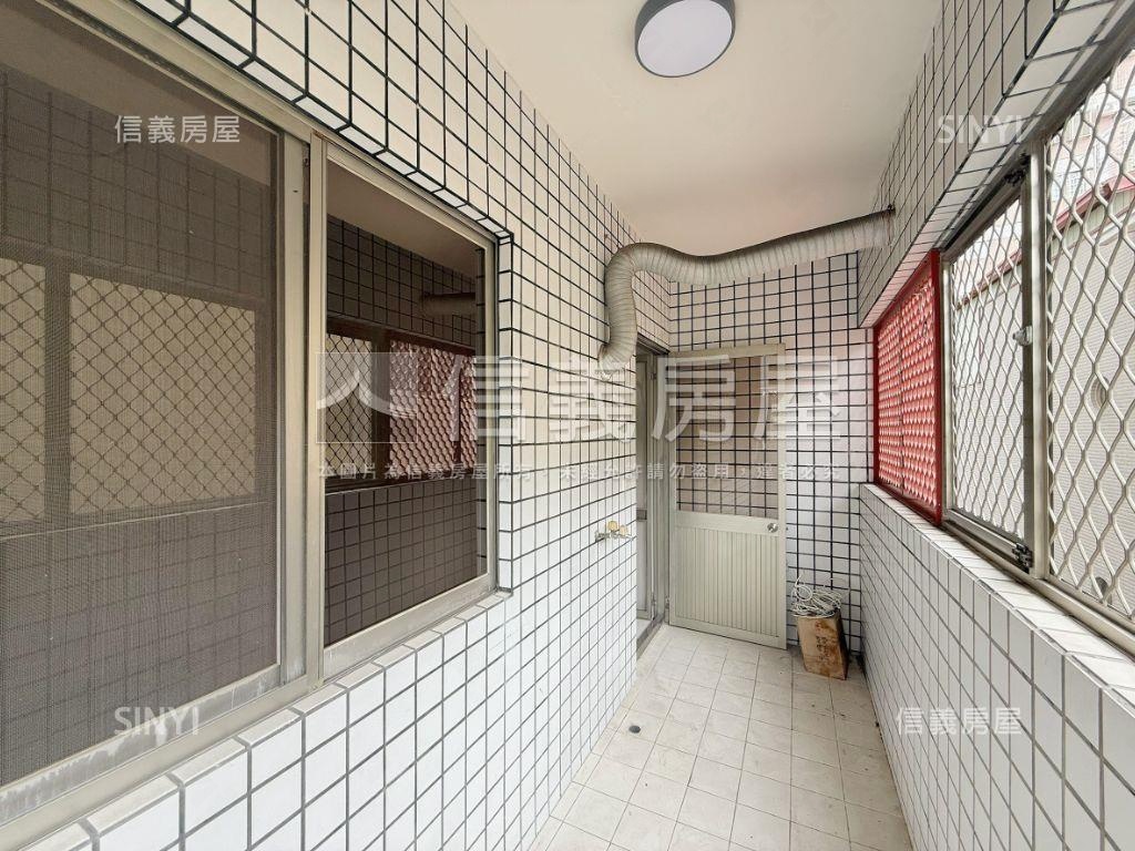 久樘開發得寶名邸附雙車位房屋室內格局與周邊環境