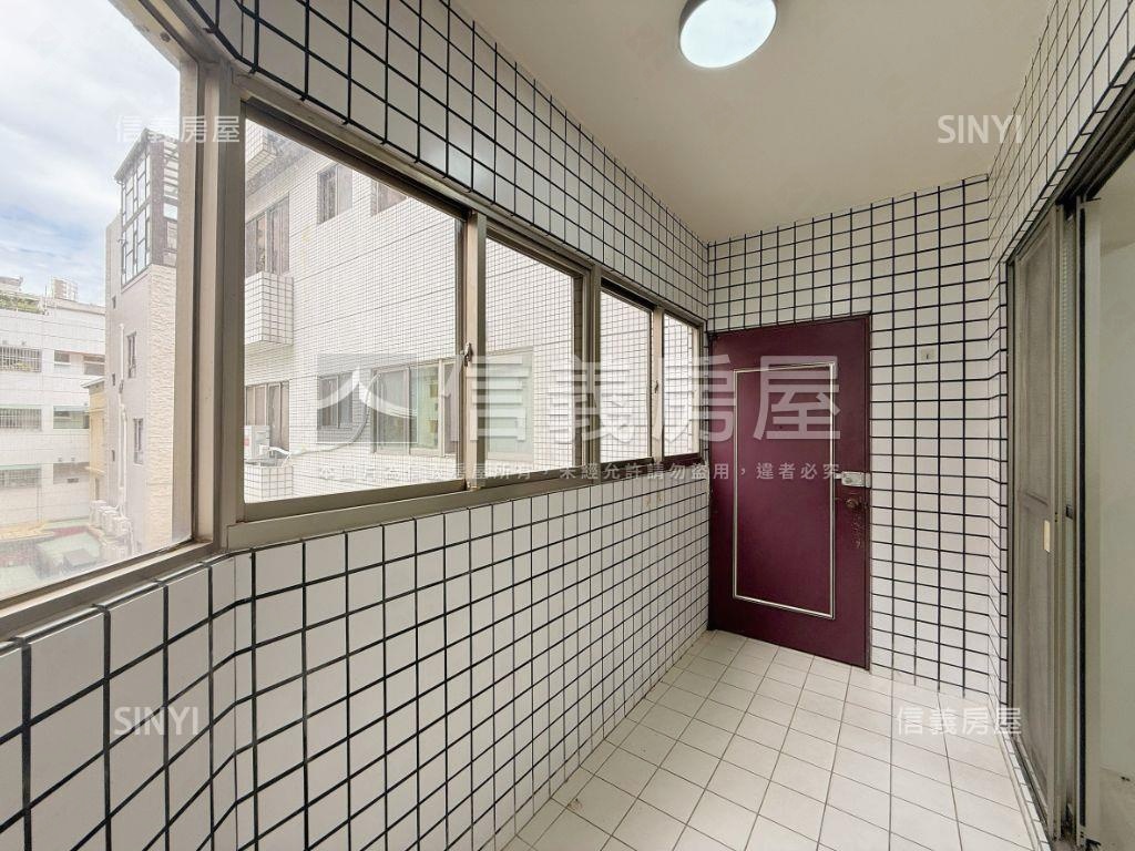 久樘開發得寶名邸附雙車位房屋室內格局與周邊環境