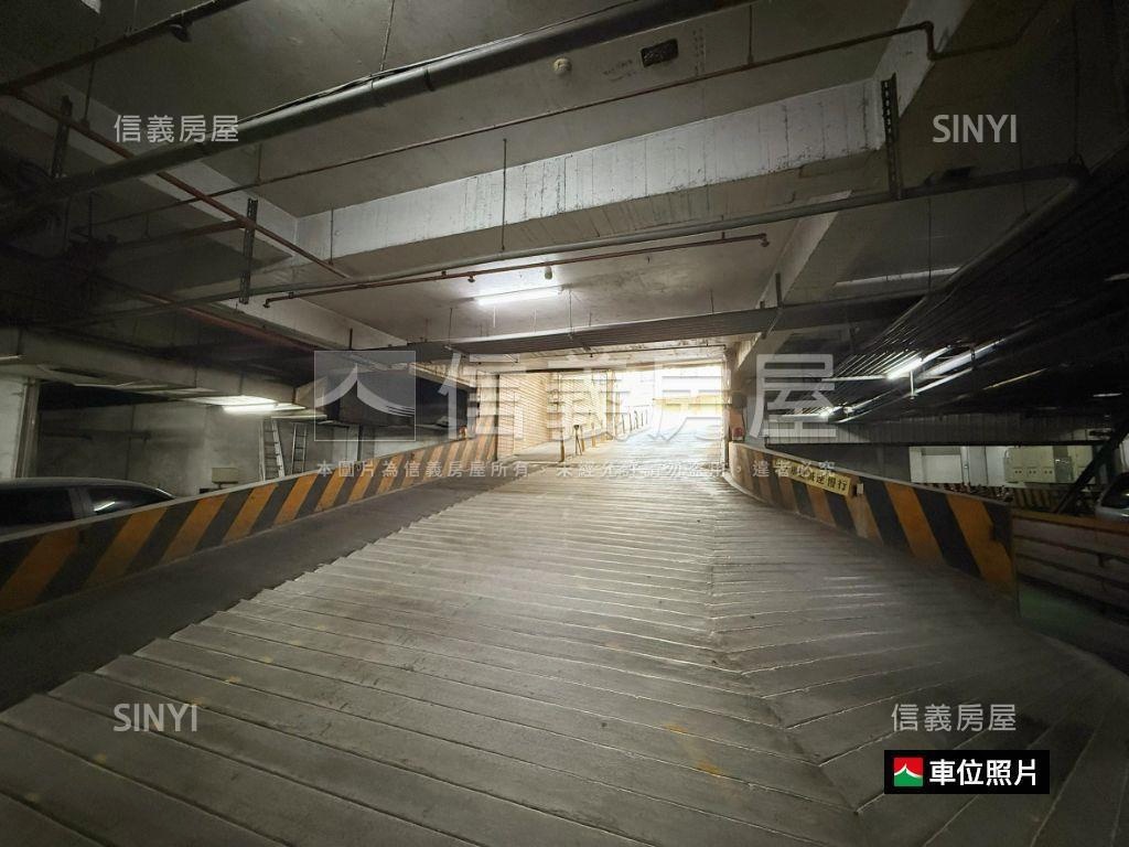 久樘開發得寶名邸附雙車位房屋室內格局與周邊環境