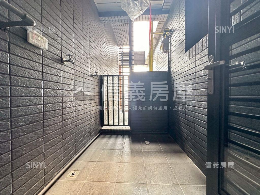 御琚三房雙車位稀有釋出房屋室內格局與周邊環境