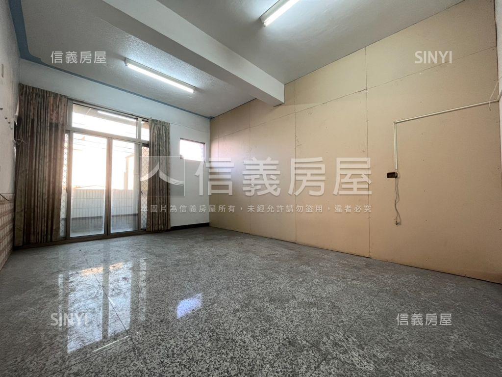 臨約２０米路精華地段店面房屋室內格局與周邊環境
