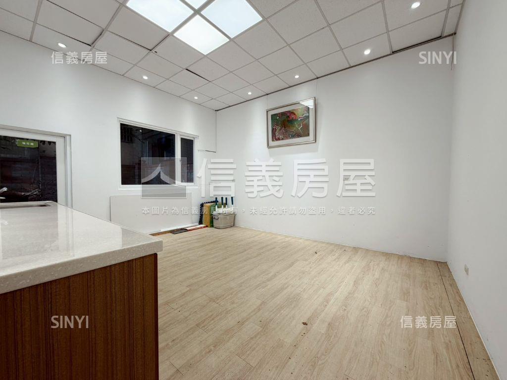 近文華高中捷運賺錢金透店房屋室內格局與周邊環境