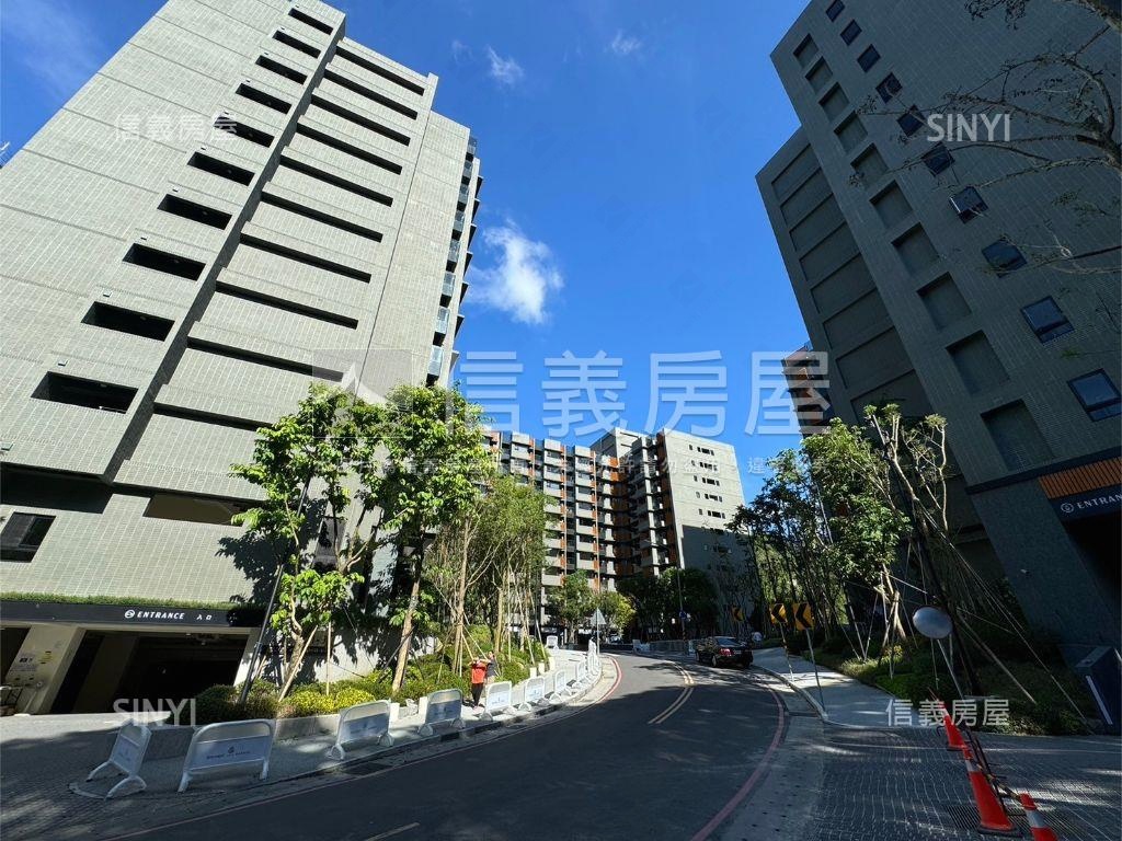 星野沐月２房車位房屋室內格局與周邊環境