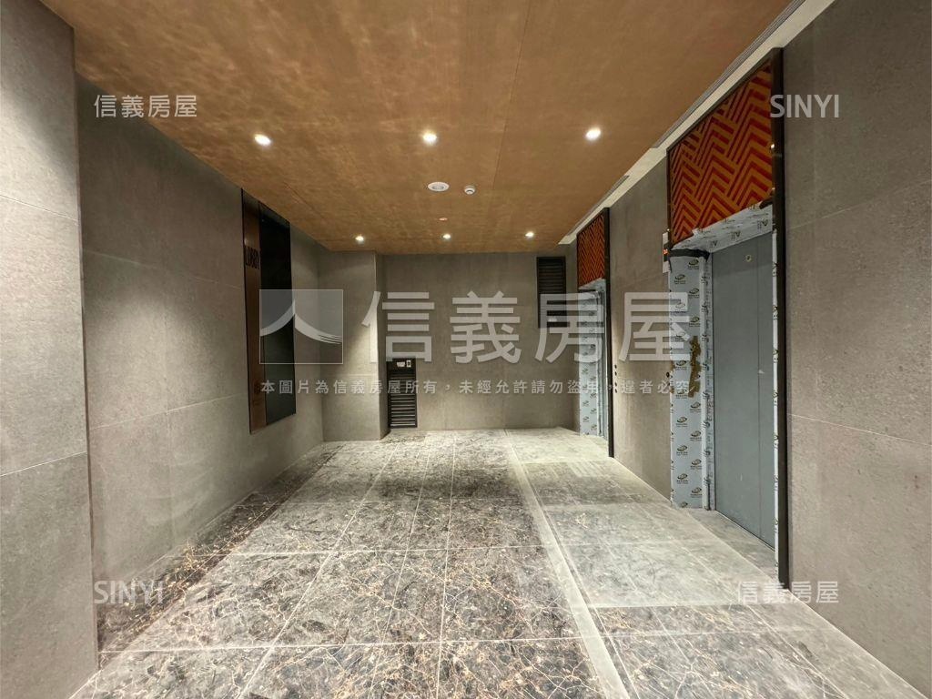 星野沐月２房車位房屋室內格局與周邊環境