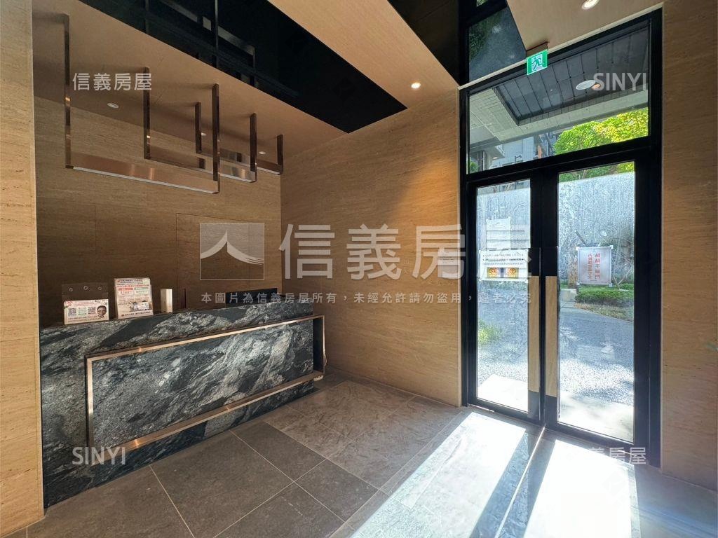 星野沐月２房車位房屋室內格局與周邊環境