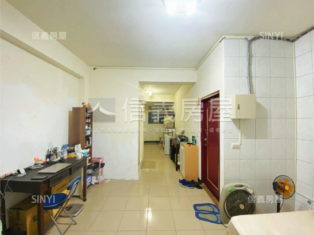 近遠百南門街雙套房房屋室內格局與周邊環境