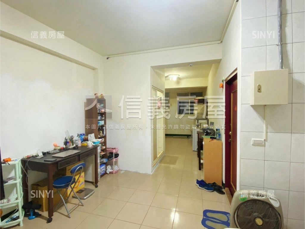 近遠百南門街雙套房房屋室內格局與周邊環境