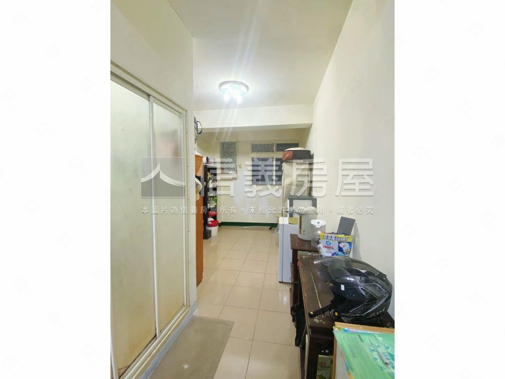 近遠百南門街雙套房房屋室內格局與周邊環境