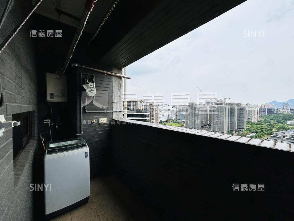 專任‧美麗境‧露台‧兩房房屋室內格局與周邊環境