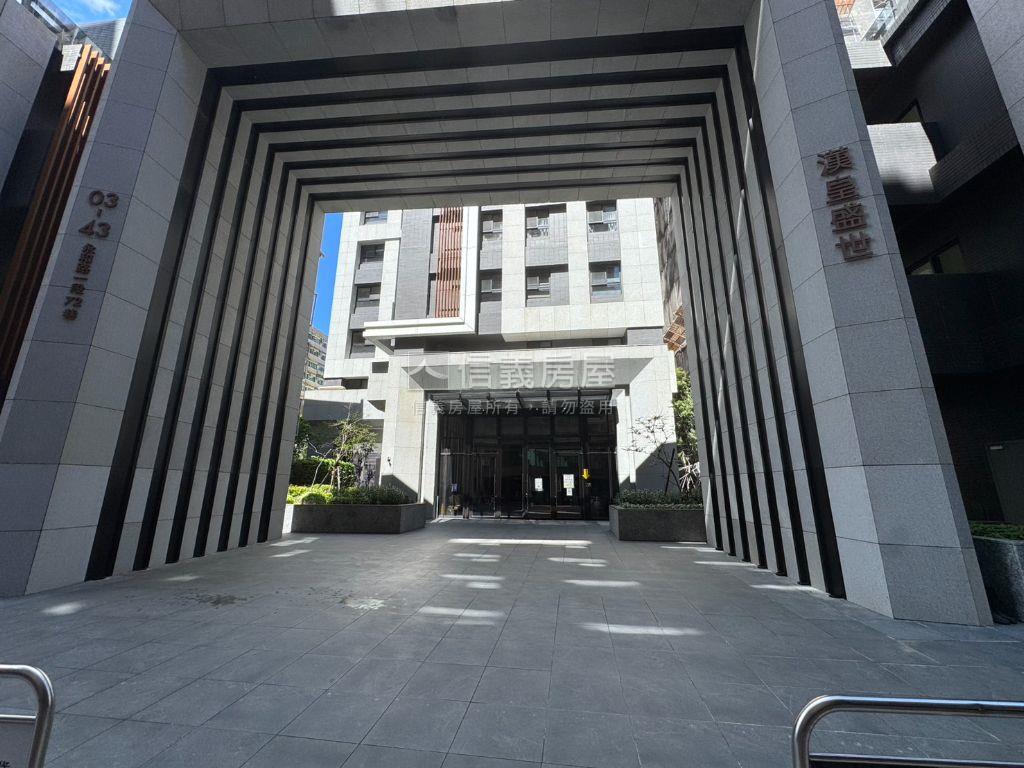 捷運永安景觀次頂樓兩房房屋室內格局與周邊環境