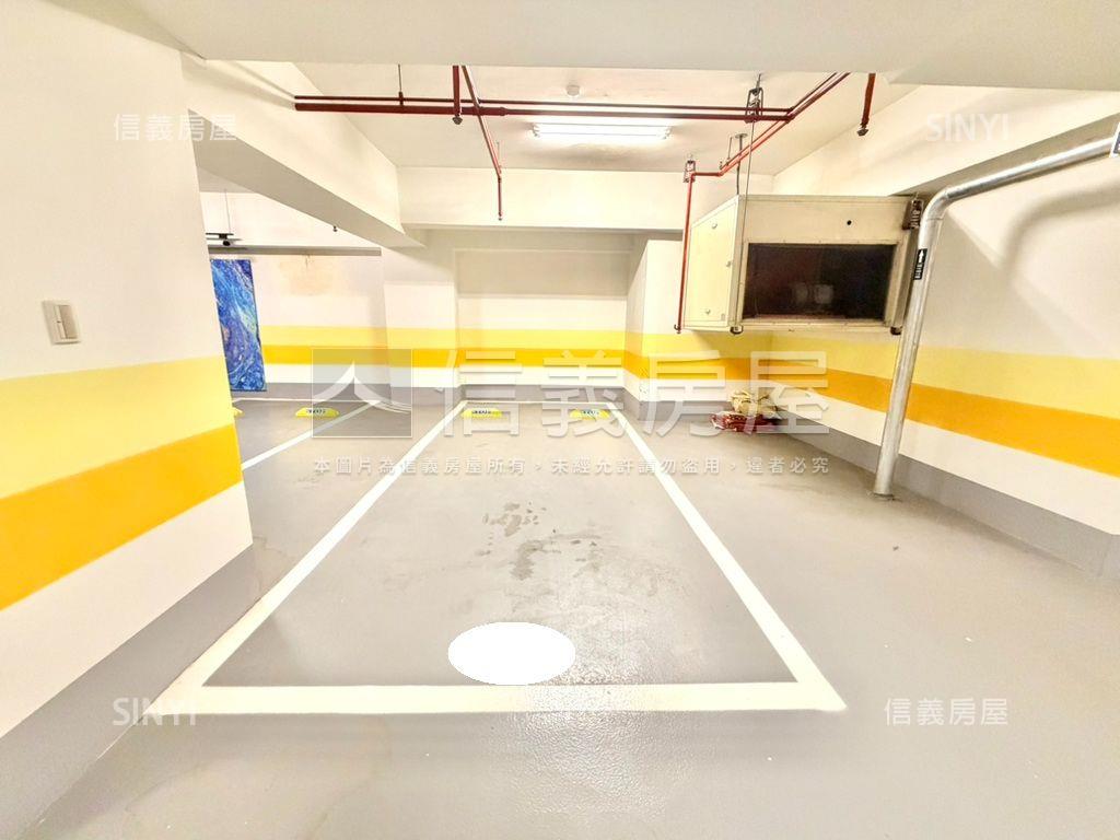 典藏水岸富裔樓中樓雙車位房屋室內格局與周邊環境