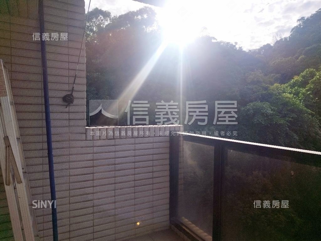 樹海美景三房車位房屋室內格局與周邊環境