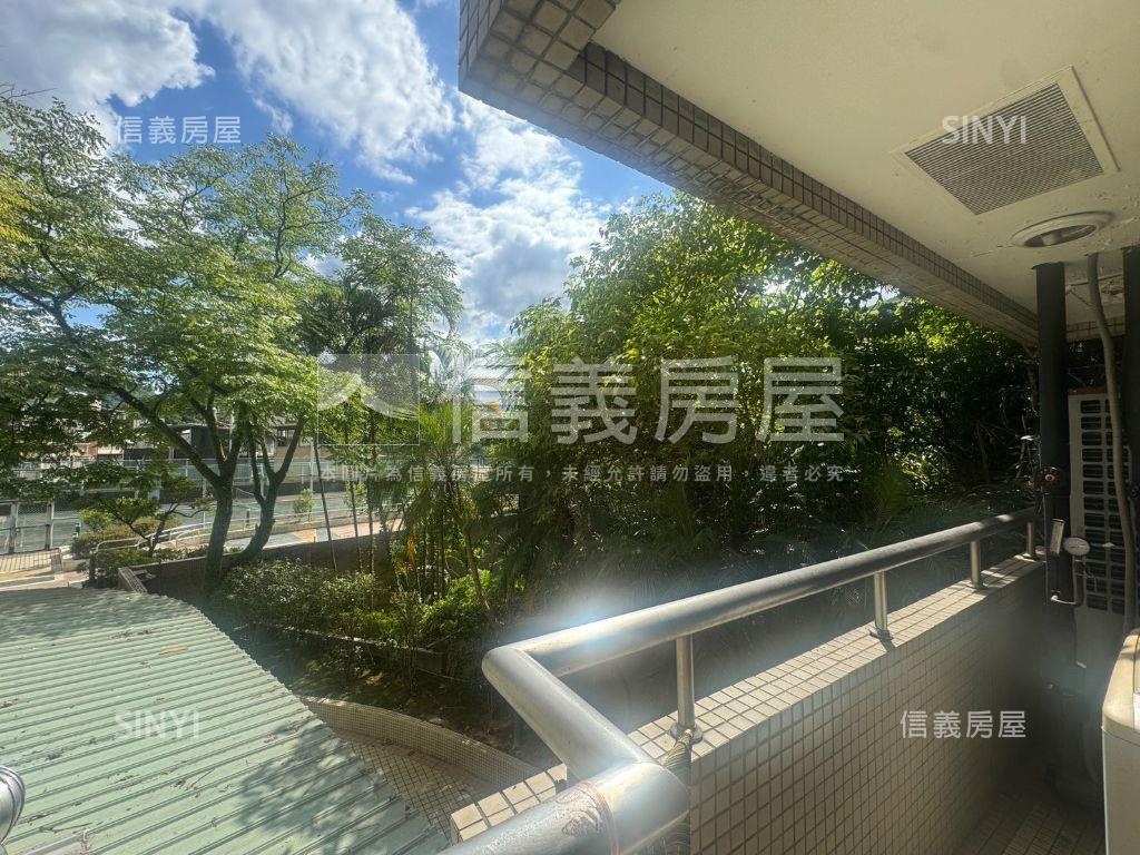 康詩稀有面中庭雙車位房屋室內格局與周邊環境